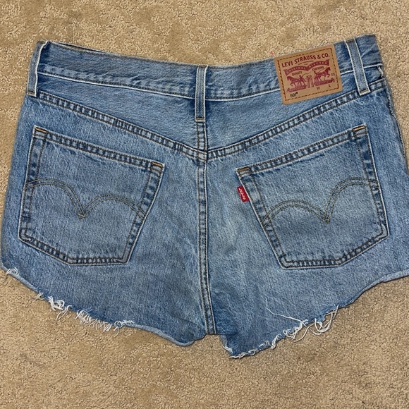Levi’s Size 29 501 Light Denim Shorts - Picture 1 of 6